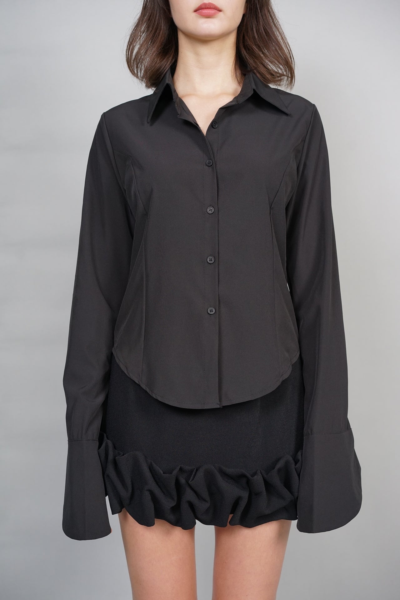 EVERYDAY / Trinity Buttoned Top in Black