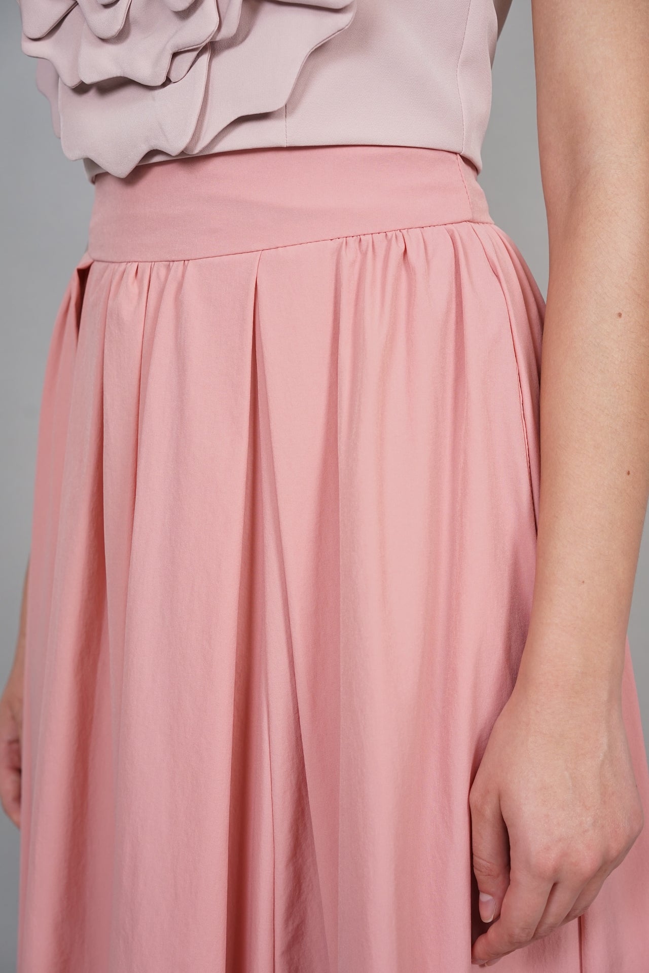 EVERYDAY / Sarai High-Waist Skirt in Pink
