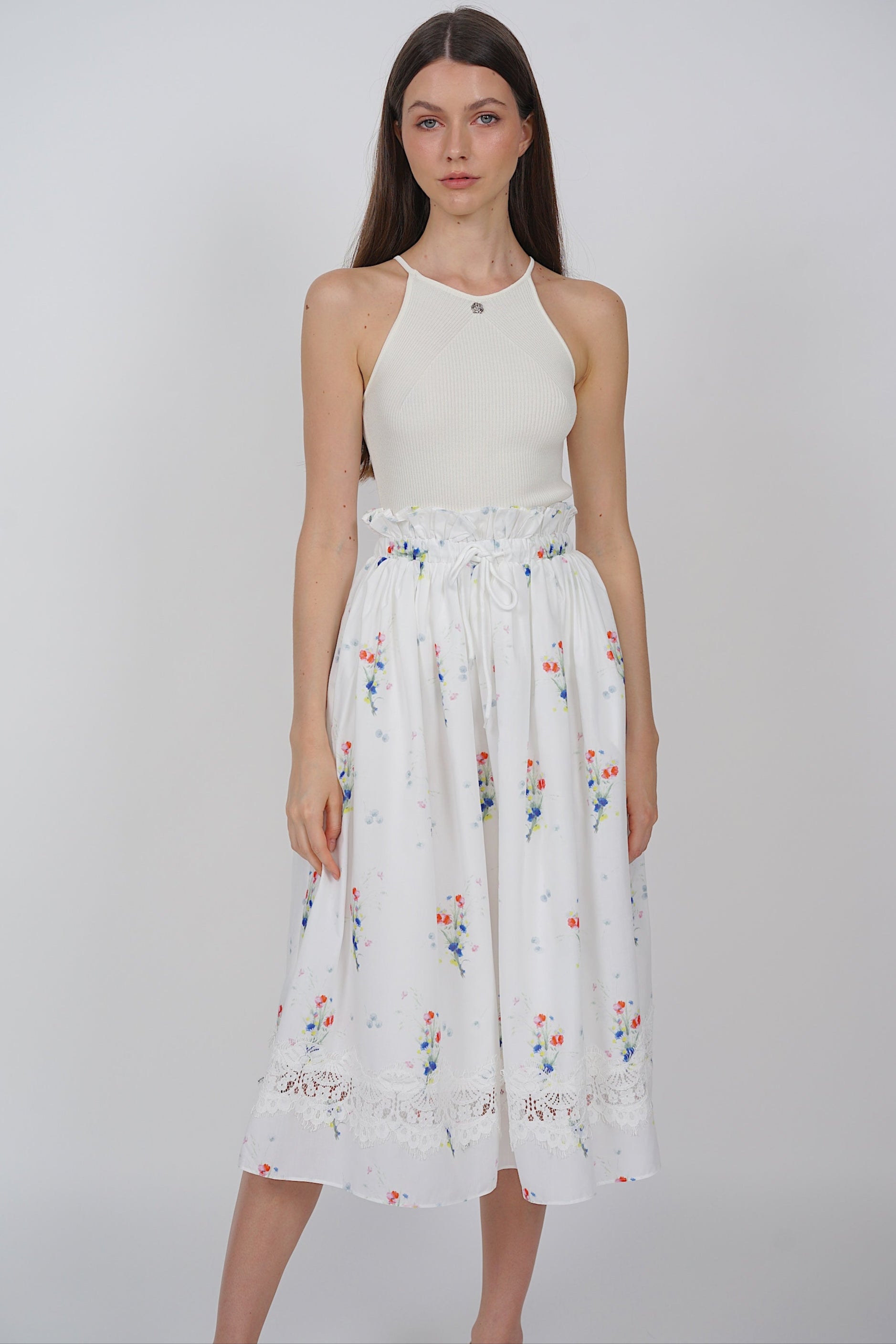Gathered Elastic Waist Skirt in White Floral