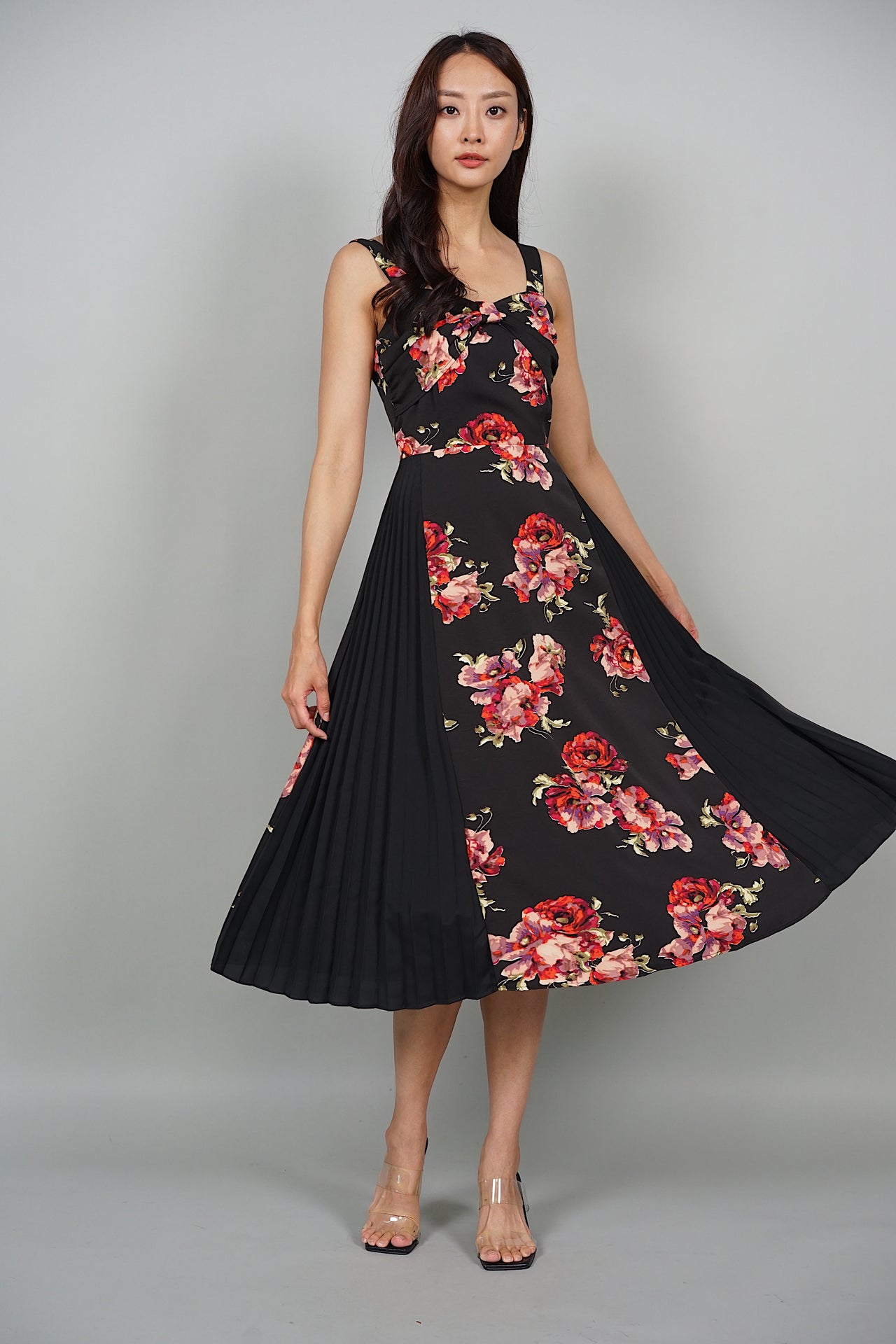 Heri Pleated Flared Dress in Black Floral
