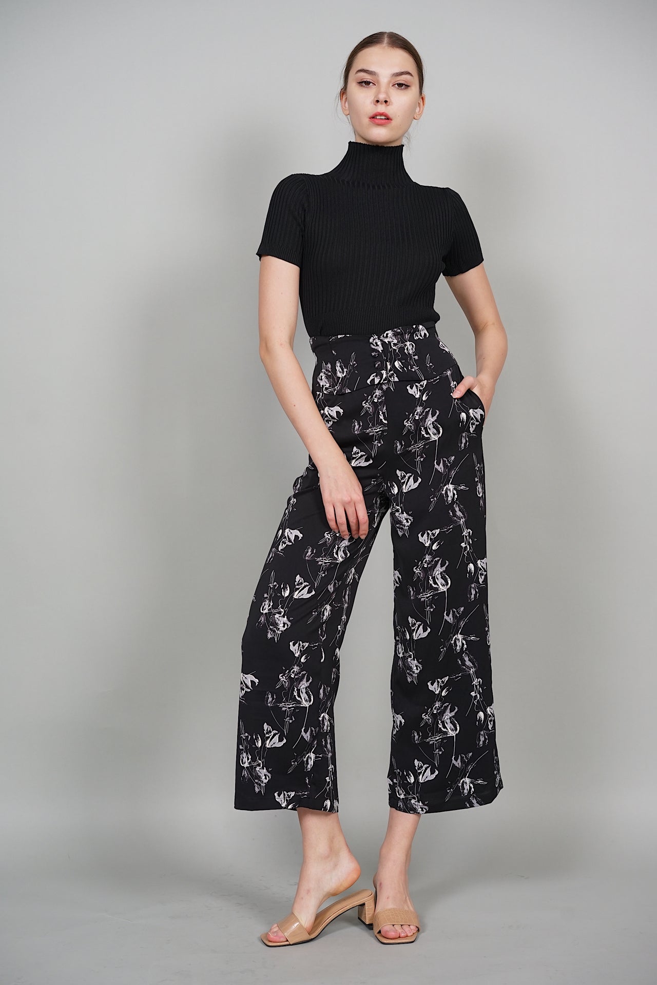 Yira High Waisted Pants in Black Floral