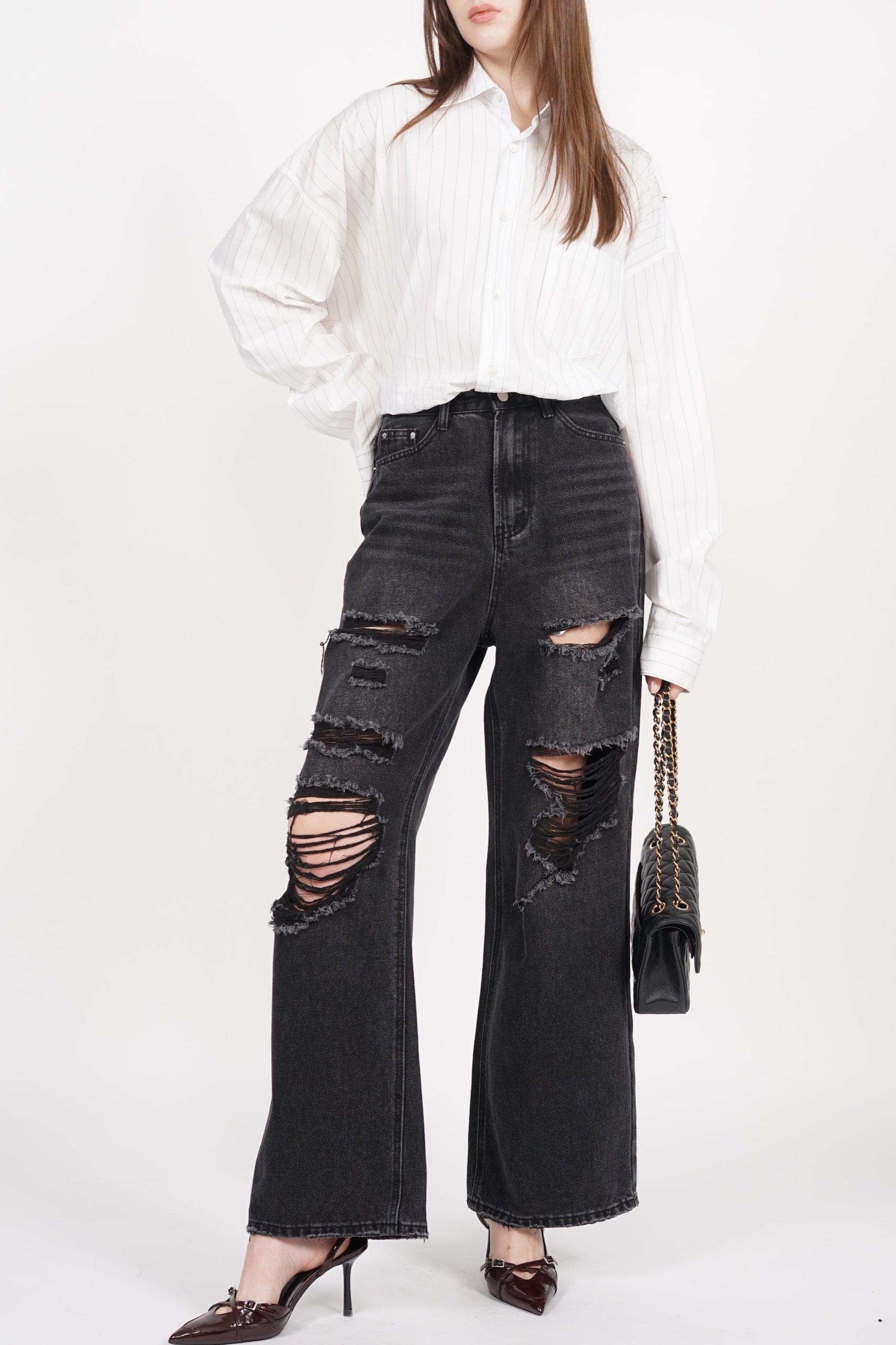 Baggy Ripped Jeans in Washed Black