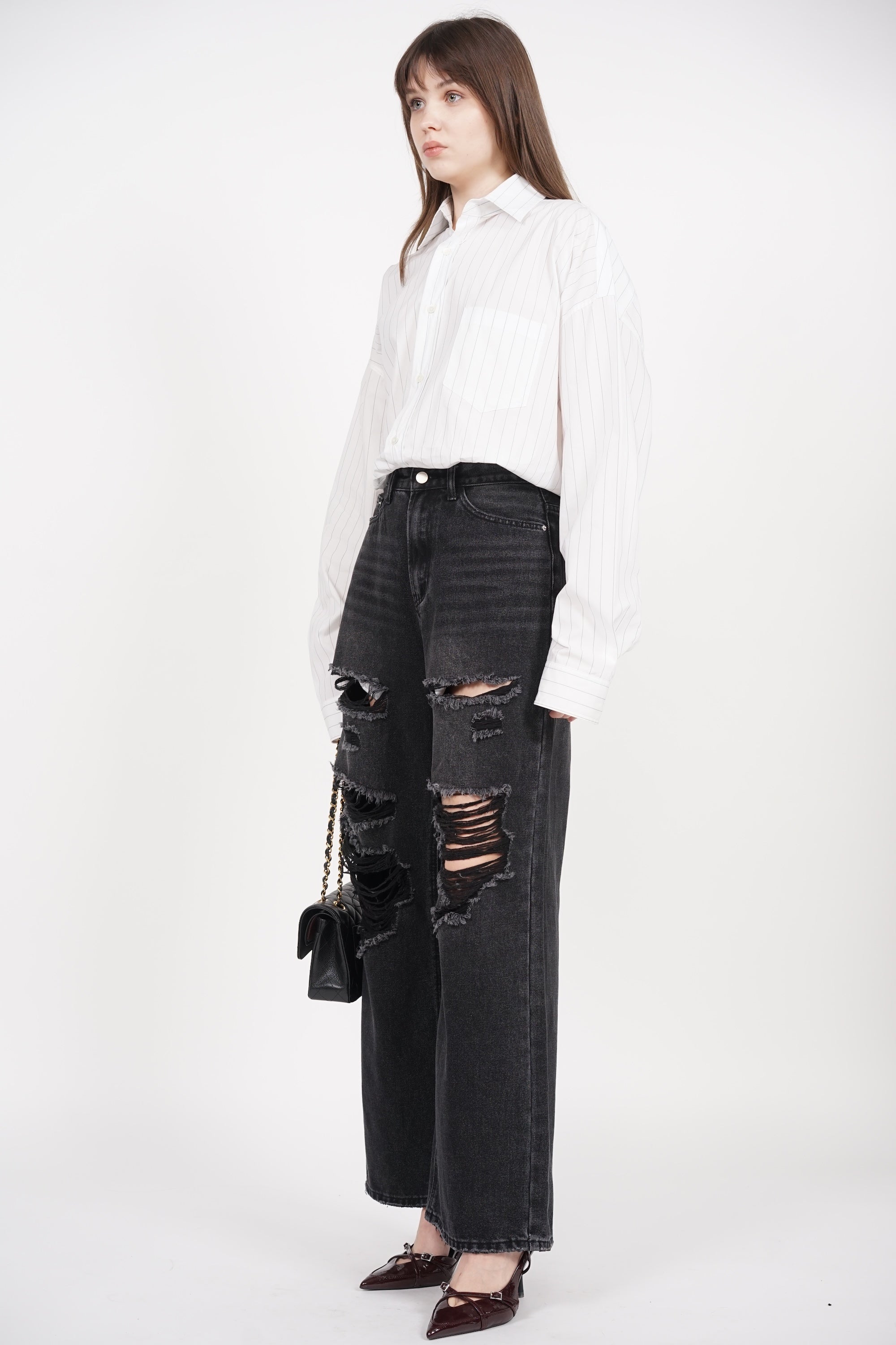 Baggy Ripped Jeans in Washed Black
