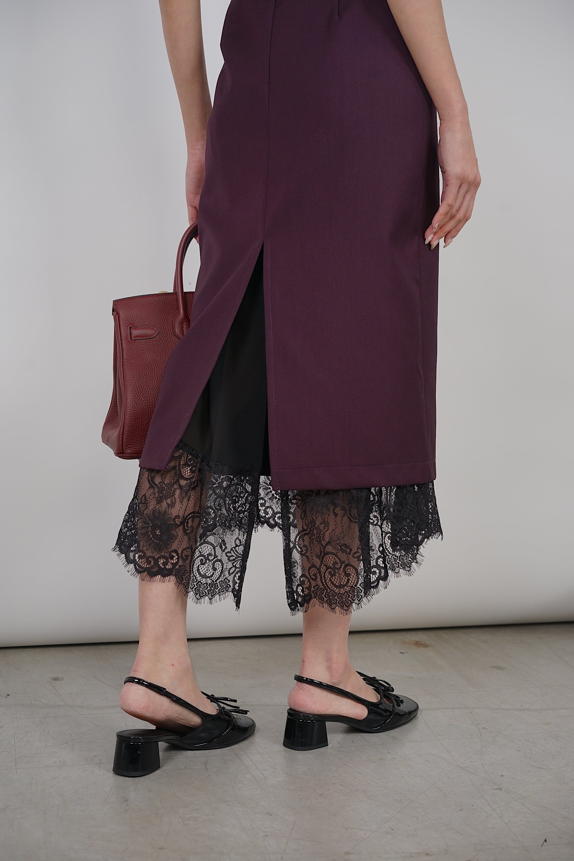 Dreamy Lace Skirt in Burgundy