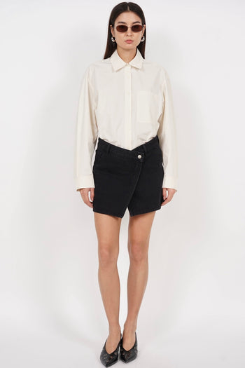 Low Waist Mini Skirt in Black