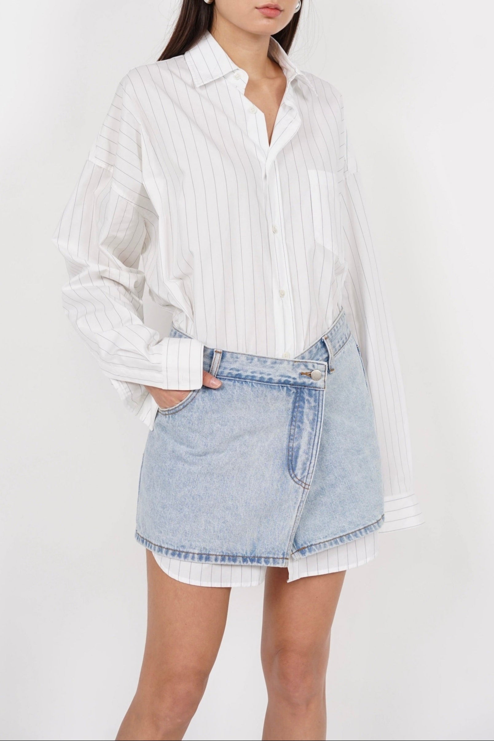 Low Waist Mini Skirt in Light Blue