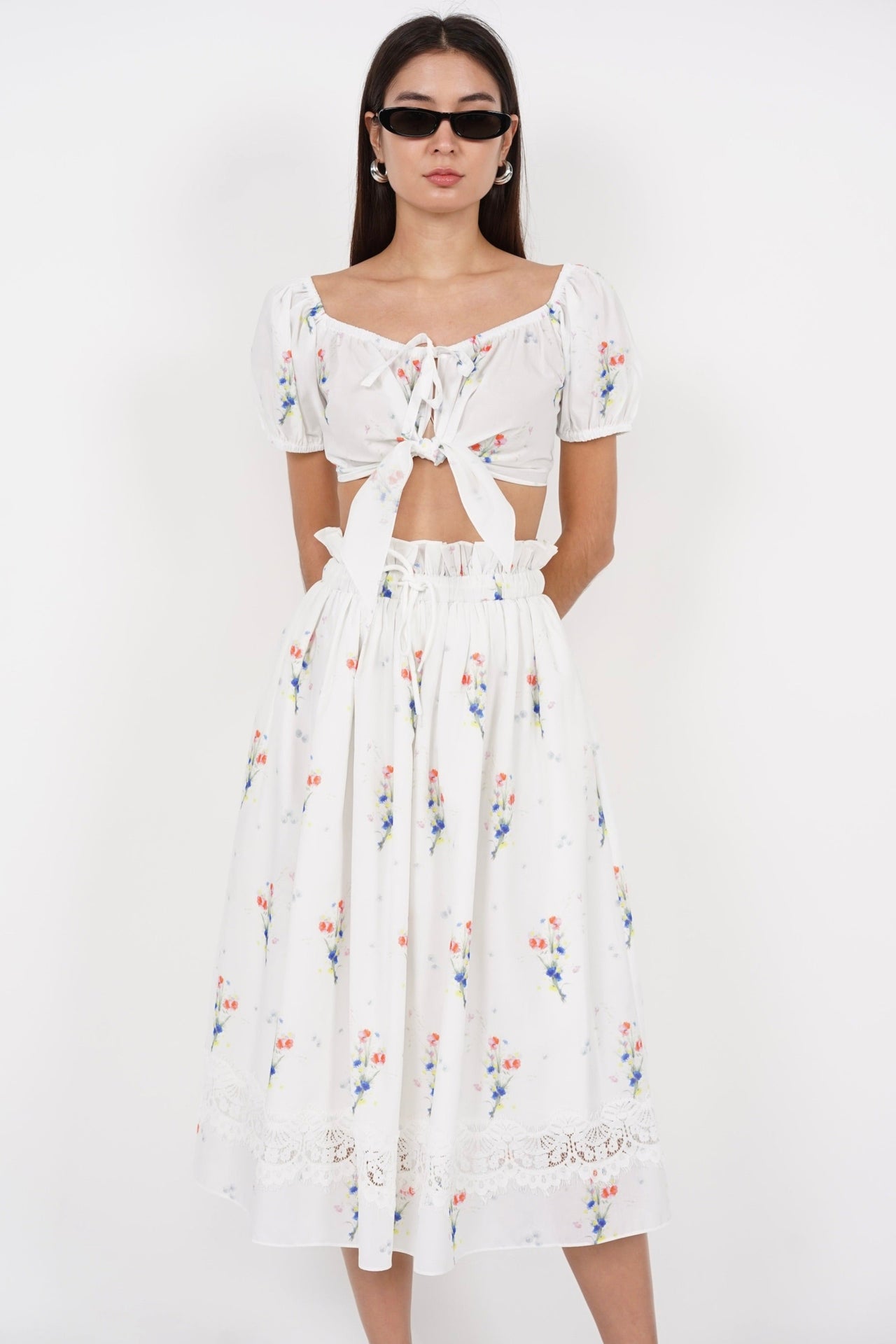 Gathered Elastic Waist Skirt in White Floral