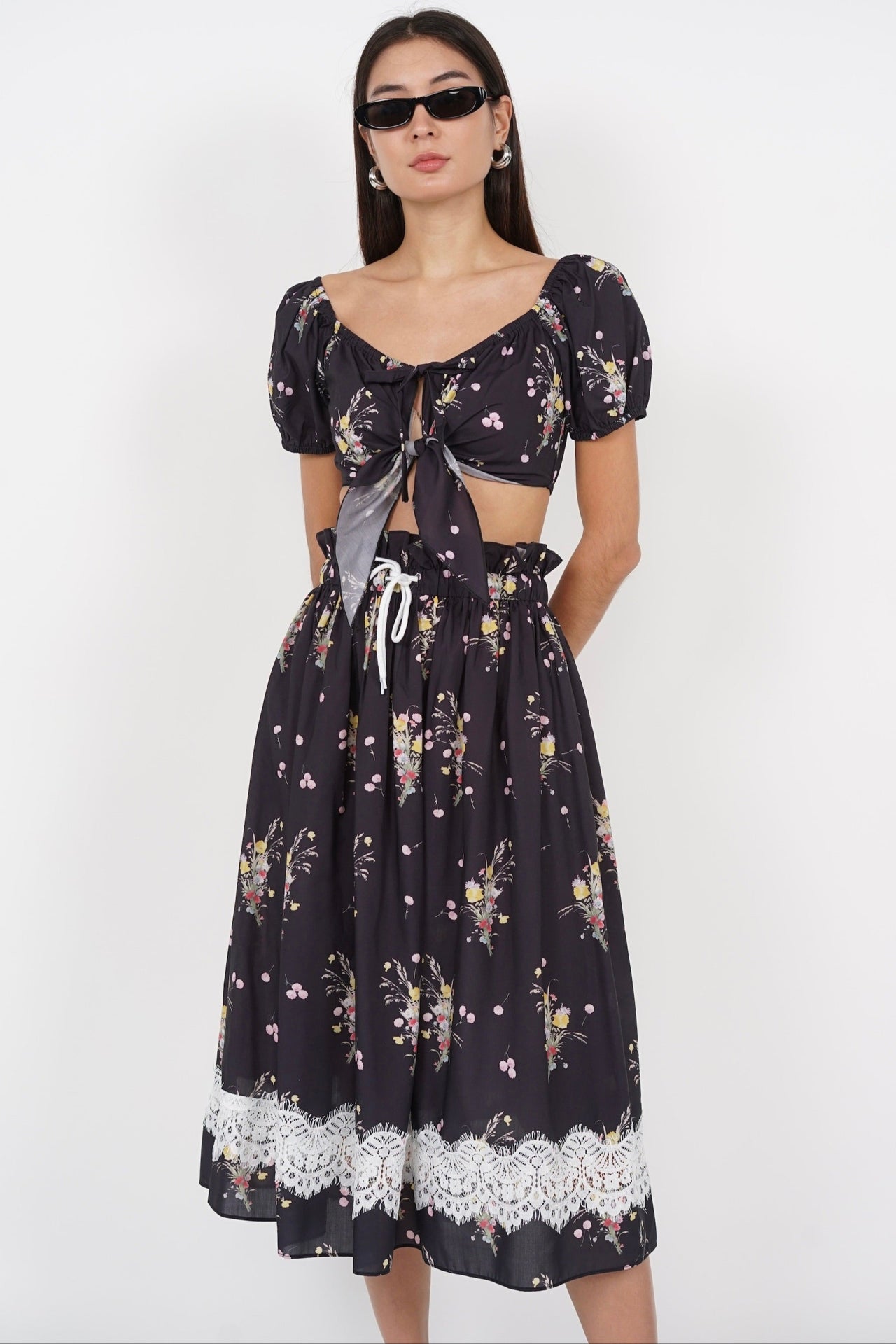 Gathered Elastic Waist Skirt in Black Floral