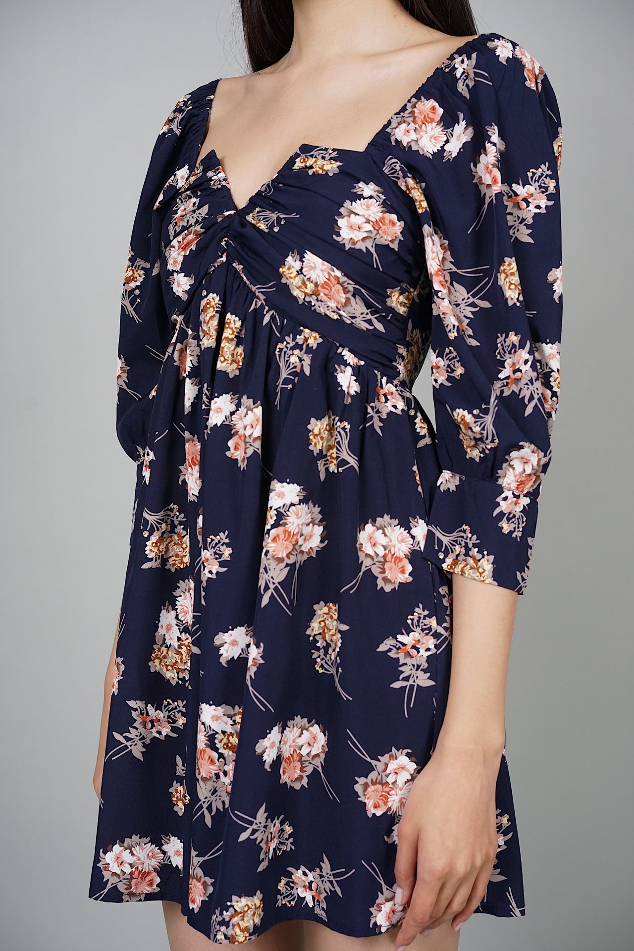 Julissa Gathered Puffy Dress in Navy Floral
