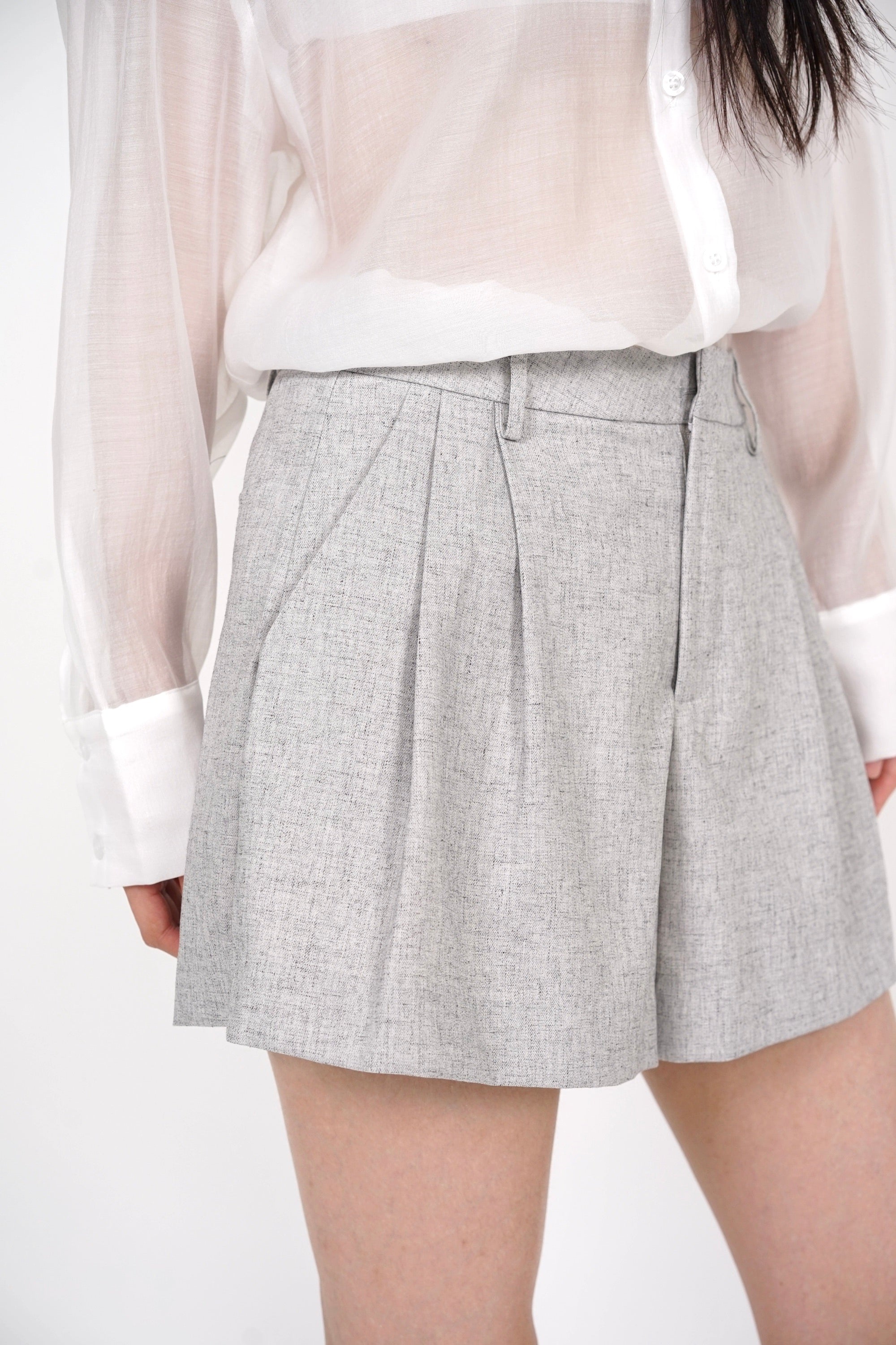 Flared Pleated Shorts in Oat