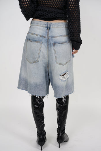 Distressed Bermuda Denim Jeans in Washed Blue