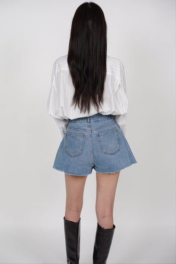 High-Waist Double Button Shorts in Washed Blue