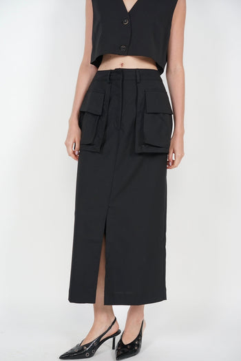 Cargo Pocket Skirt in Black
