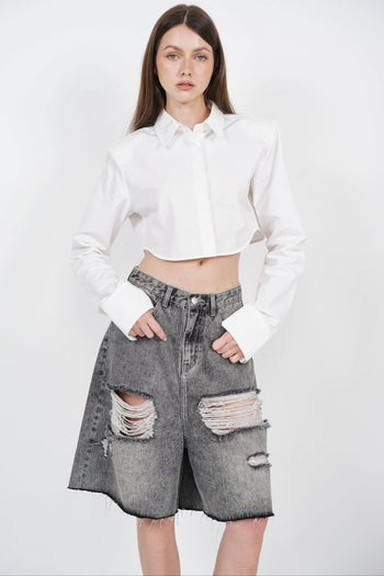 Distressed Bermuda Denim Jeans in Washed Grey