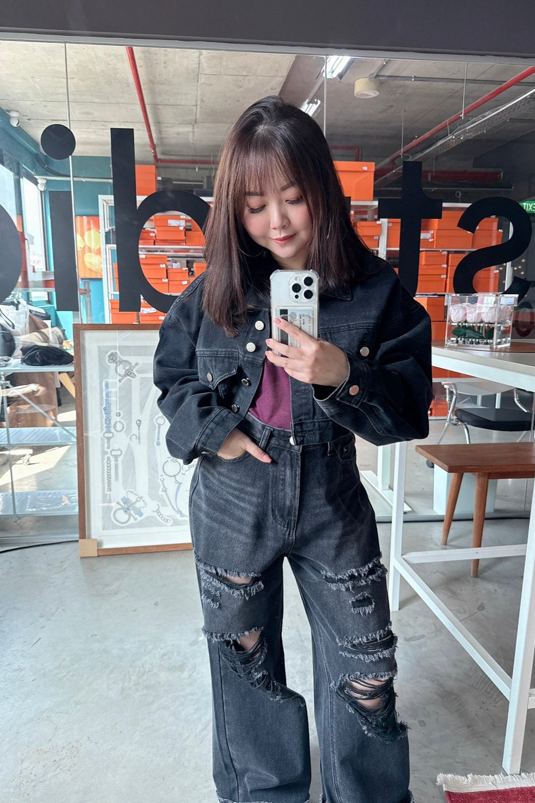 Baggy Ripped Jeans in Washed Black