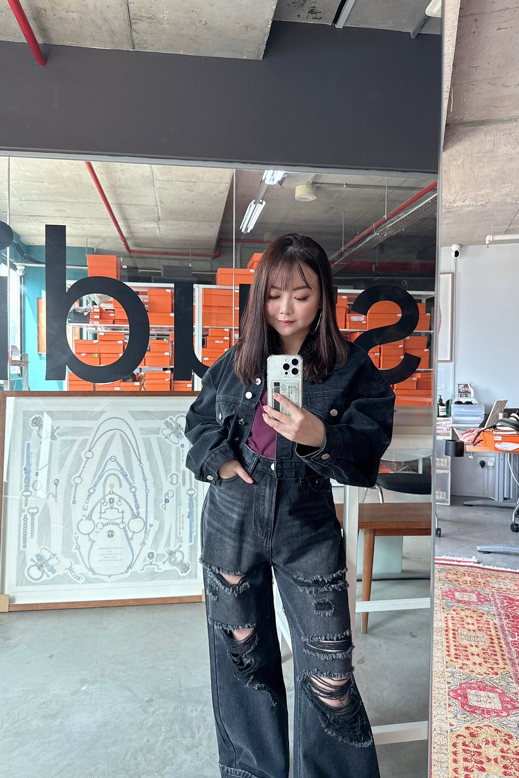 Baggy Ripped Jeans in Washed Black